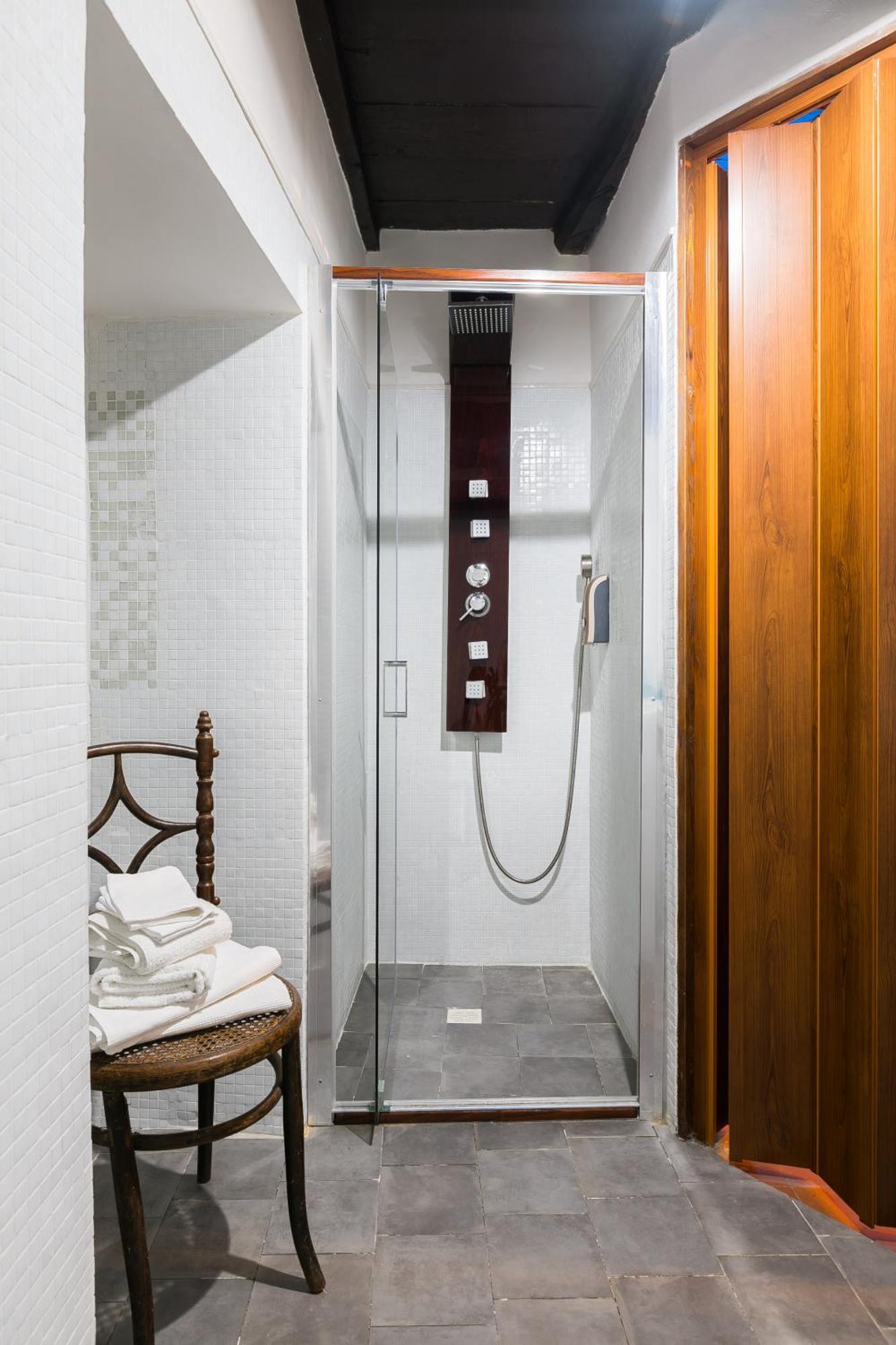 Opera Suites - Le Notti Bianche Calcata Extérieur photo