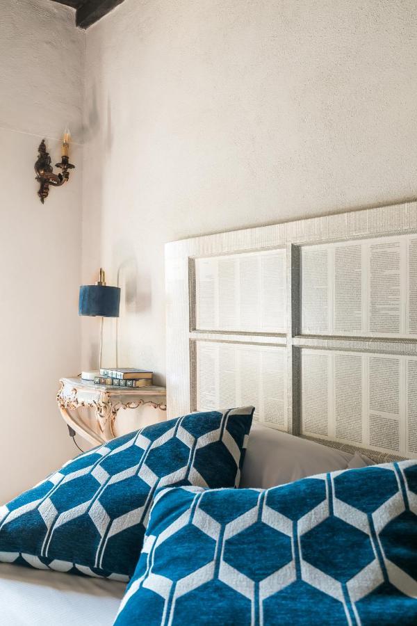 Opera Suites - Le Notti Bianche Calcata Extérieur photo