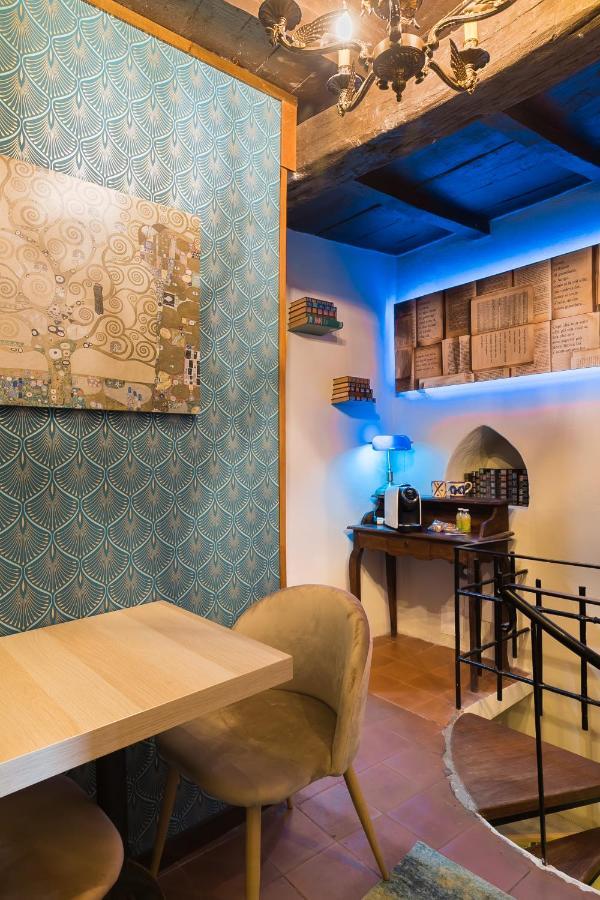 Opera Suites - Le Notti Bianche Calcata Extérieur photo