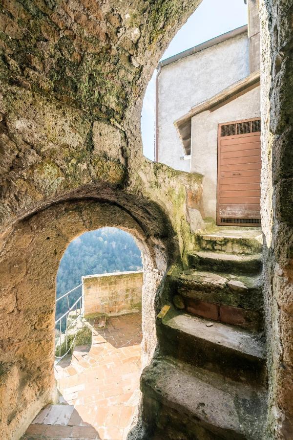 Opera Suites - Le Notti Bianche Calcata Extérieur photo
